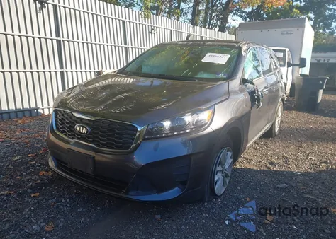 2019 Kia Sorento 3.3L Lx z USA, uszkodzony, nr VIN 5XYPGDA59KG488132